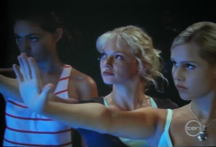 LNTQENSHWOXCZCDCMHC - Vedete Americane