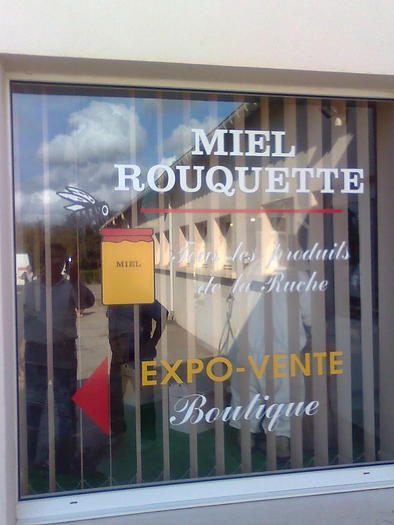 magazin propriu - ApiMondia