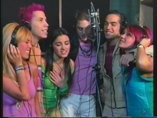 11380815335ffgi9 - cupluri REBELDE