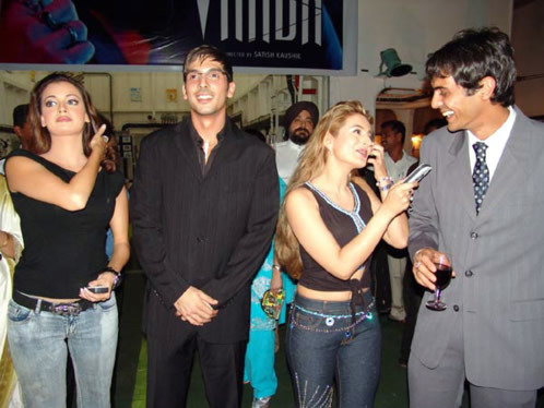 Arjun,Amisha,Zayed Khan si Dya Mirza - VAADA-Cand dragostea ucide