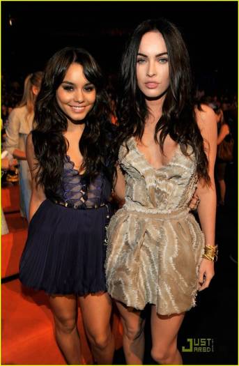 eskm4i - Vanessa Teen Choice Awards