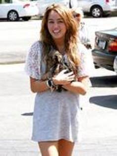 GKDMQBNMMTTTERJKGOW - Hannah Montana-Miley