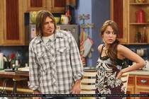 UZBBASKUQRUMGXFRTLW - miley cyrus - hannah montana