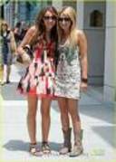 pioo - miley cyrus and ashley tisdale