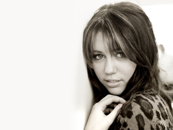 Miley-miley-cyrus-6691749-1024-768[1] - miley cyrus