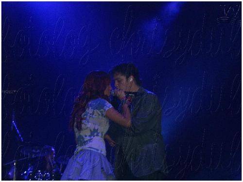 0823143046e302a6b3cedwy1 - poze Dulce Maria si Christopher Uckermann