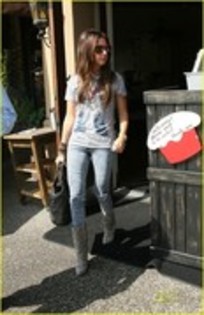 YITCXKYZIYVNOMSHKNN - ASHLEY TISDALE