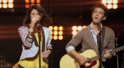 send16 - Poze Selena Gomez