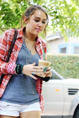 normal_03 - miley-At a Salon in Los Angeles