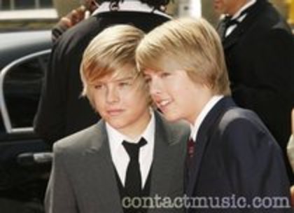 EKJXPWLFHGSJLQQYGLI - Zack and Cody