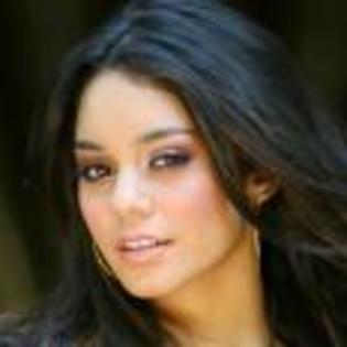 Vanessa_Hudgens_1247602666_4