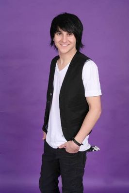 Mitchel-Musso-mitchel-musso-8254757-266-399