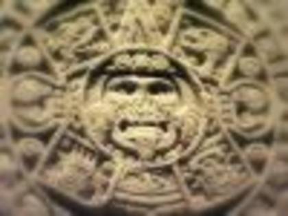 620525_aztec_calendar_stone_detail[1]