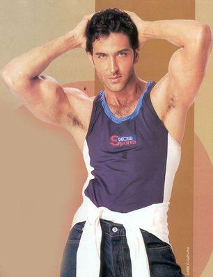 hrithik_roshan (143); Actor indian ce a devenit peste noapte un super star, din cauza filmului de succes "Kaho Naa... Pyaa
