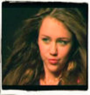 20u4954 - miley avatare