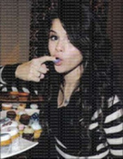 2 - poze rare Selena