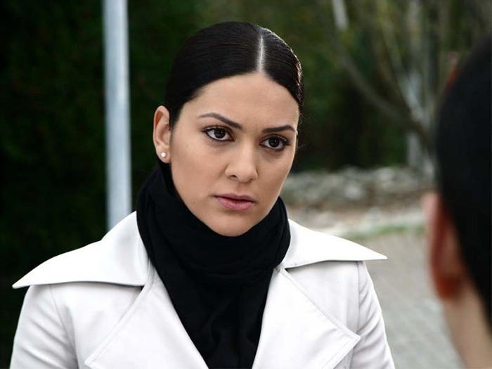 Berguzar Korel - x - Berguzar