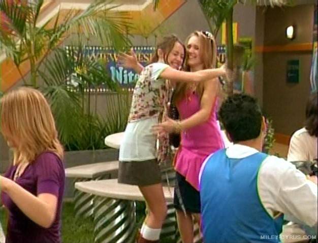 miley-cyrus_com-hannahmontana-season2promo2-110