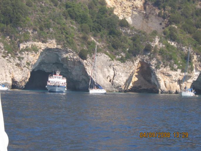 IMG_0152; plecarea de la pesterile albastre
