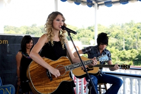 normal_tvshows_popstars002