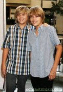 KIRBGJHUQEGROGGRXGX - Zack and Cody