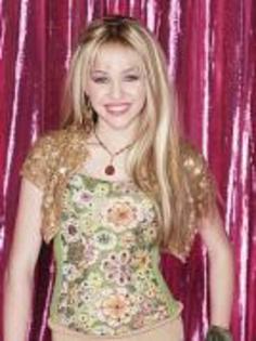 HEPQMGNSHVKREXQZKFB[1] - poze hannah montana