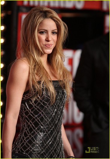 Shakira-The-2009-VMA-s-shakira-8144998-853-1222 - Shakira