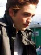 393bf21911763338 - robert pattinson