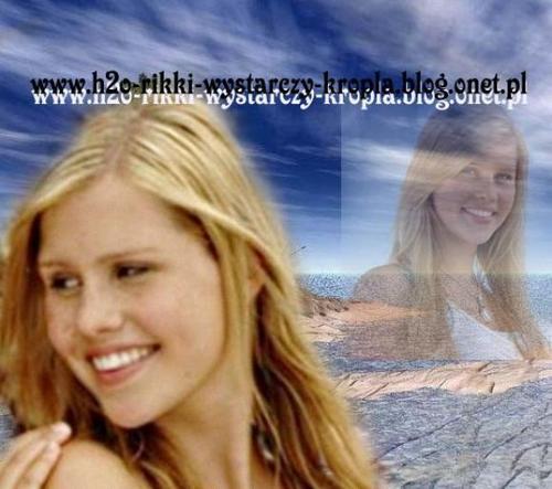 i251171012_13490_2 - Claire Holt