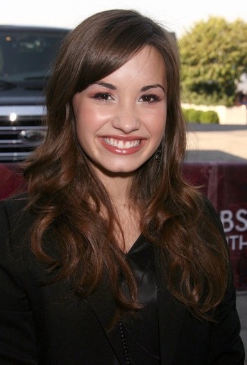 City+Hope+Benefit+Concert+Miley+Cyrus+Jonas+F6QPZloEbQPl - 0-Demi Lovato-0