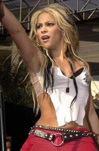Nr 11 - In ce poza e mai frumoasa Shakira