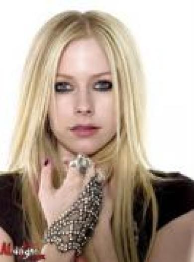 QYMUOIWJJOLHKTKEAQZ - alte poze cu avril lavigne
