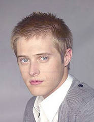 3368329365_d8ac346039_m - lucas grabeel