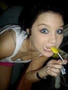 m_aab7b648df5e4f56b875d3124df4c119 - brokelle bones