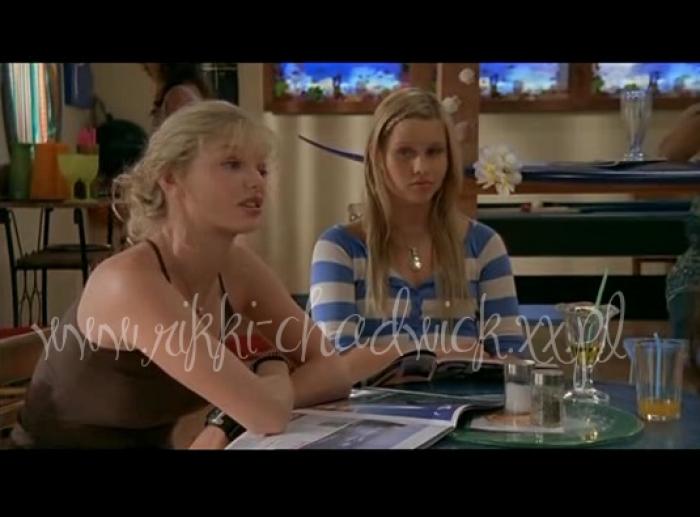 emma and rikki - Emma in h2o