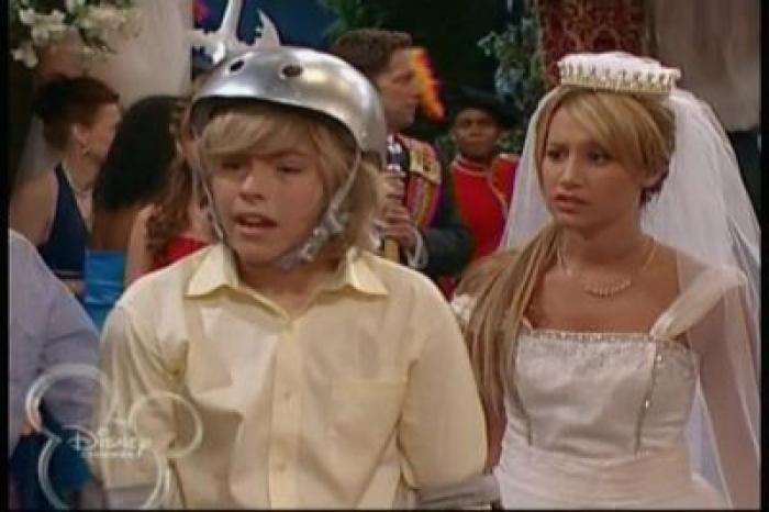 normal_282 - ashley tisdale