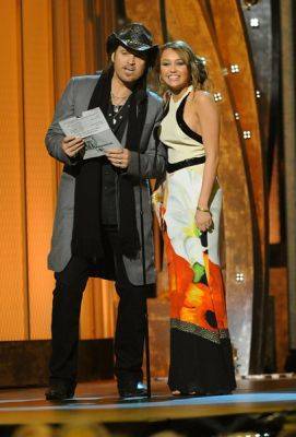 ONGWSNQGRWUHGMWJJUV - toate pozele mele cu  miley  si hannah