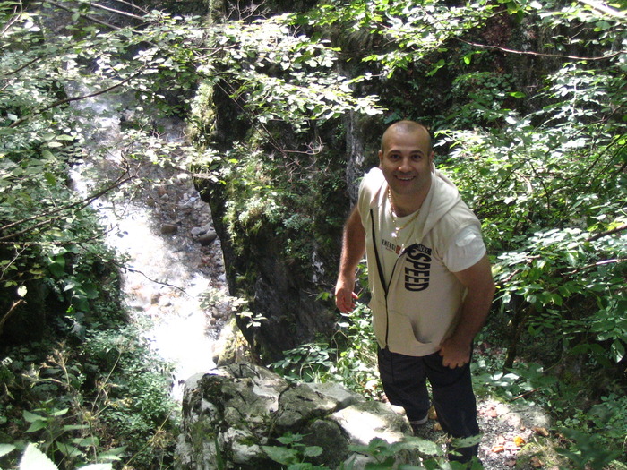 Parau in padure la Olanesti - FAMILIA MEA