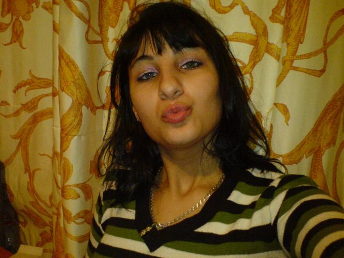 SEMAN CU MAITE  PERRONY