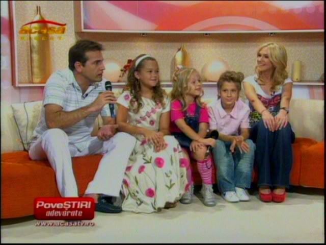 Snapshots33 - Poze Cu Adela Popescu-Lia In Ingerasii Si Cativa Colegi