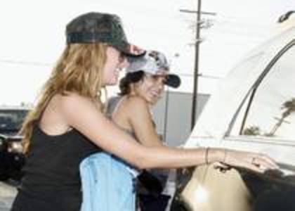 LDGQPGRMHXWASUTKXDD - vanessa si ashley