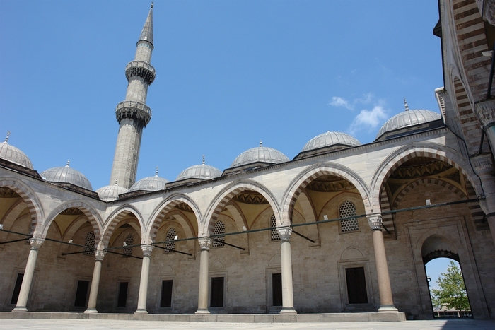 Suleiman Mosque in Istanbul - Turkey (courtyard) - Islamic Architecture Around the World
