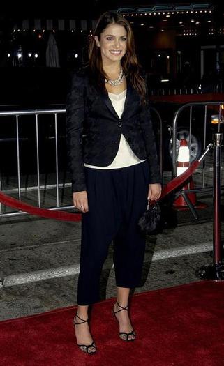 Nikki_Reed_1250879283_2 - Nikki Reed