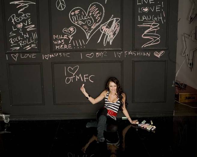 mileycyruscombreakoutprzk8