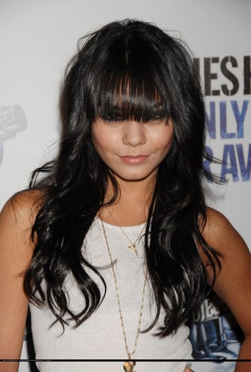 2ecf6ew[1] - Vanessa Hudgens