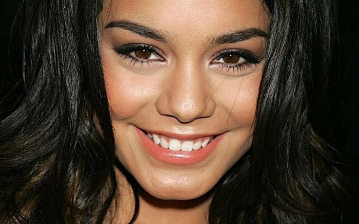 hudgens191280x800 - Vanessa Hudgens