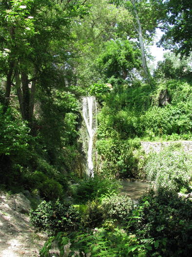 Cascada - BULGARIA - Balcic - Castelul reginei Maria si gradina botanica