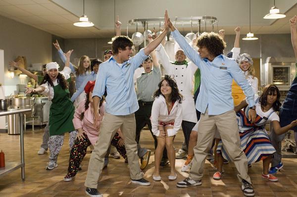 High_School_Musical_2_1260706961_2_2007 - high school musical 2