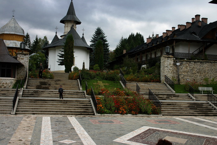 manastirea Sihastria  Neamt (3) - Manastiri
