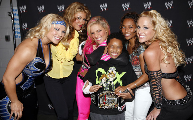 rozonda-chilli-thomas-and-wwe-4-divas-beth-phoenix-michelle-mccool-natalya-rosa-mendes-jillian-hall- - wwe